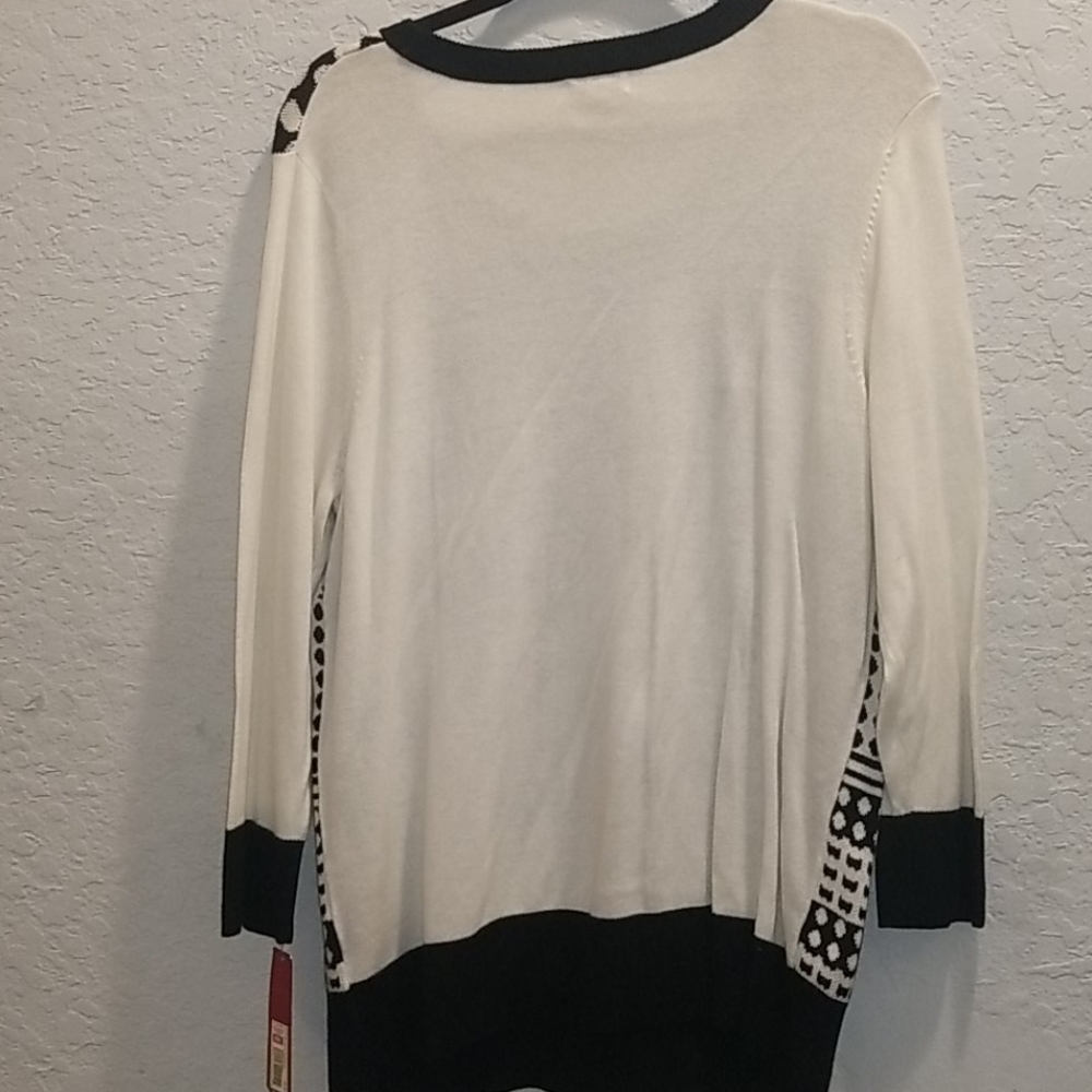 Sweater - Picture 3 of 4